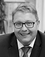 Dipl.-Ing.(FH) Mag.(FH) Martin Graf, MBA 
